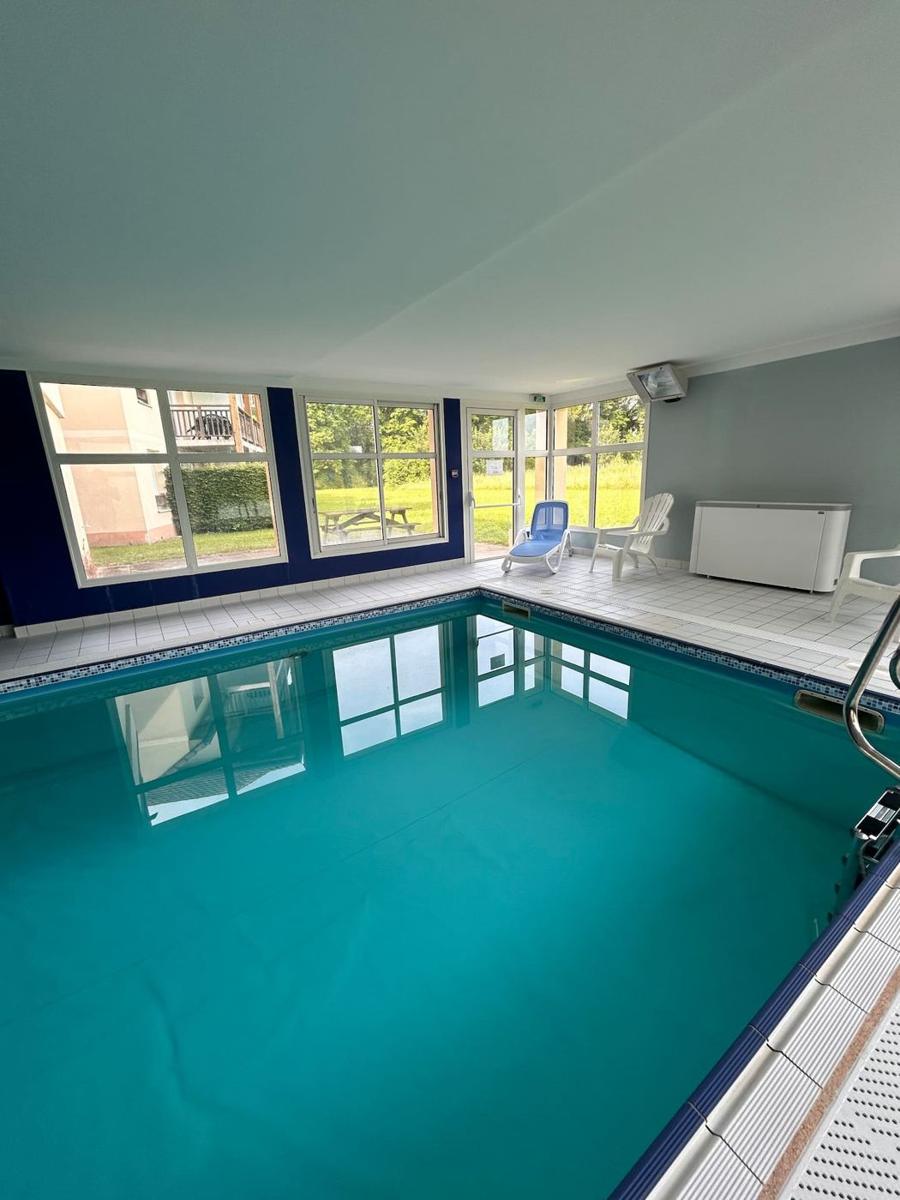 Piscine intérieure chauffée
